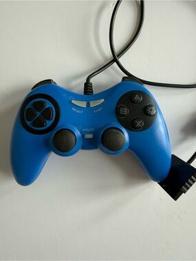 Blue Wired Game Controller PS2 Untested